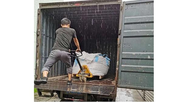 秋雨綿綿東莞叼嘿免费看的APP回收廠家回收叼嘿免费看的APP現場